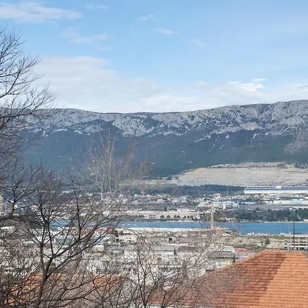 Boutique Design Apartment, Split- Quiet Base Near The Old Town Apartament