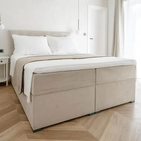 Boutique Design Apartment, Split- Quiet Base Near The Old Town
