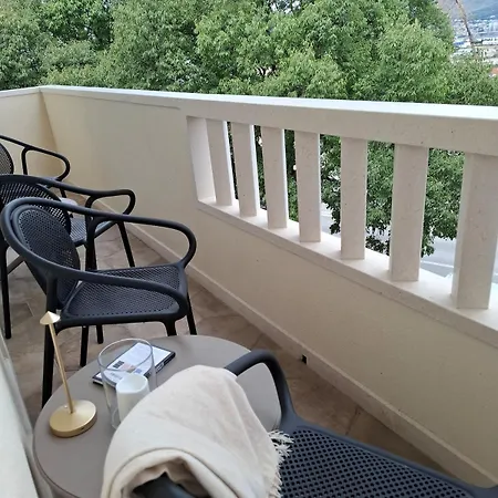 Boutique Design Apartment, Split- Quiet Base Near The Old Town Apartament